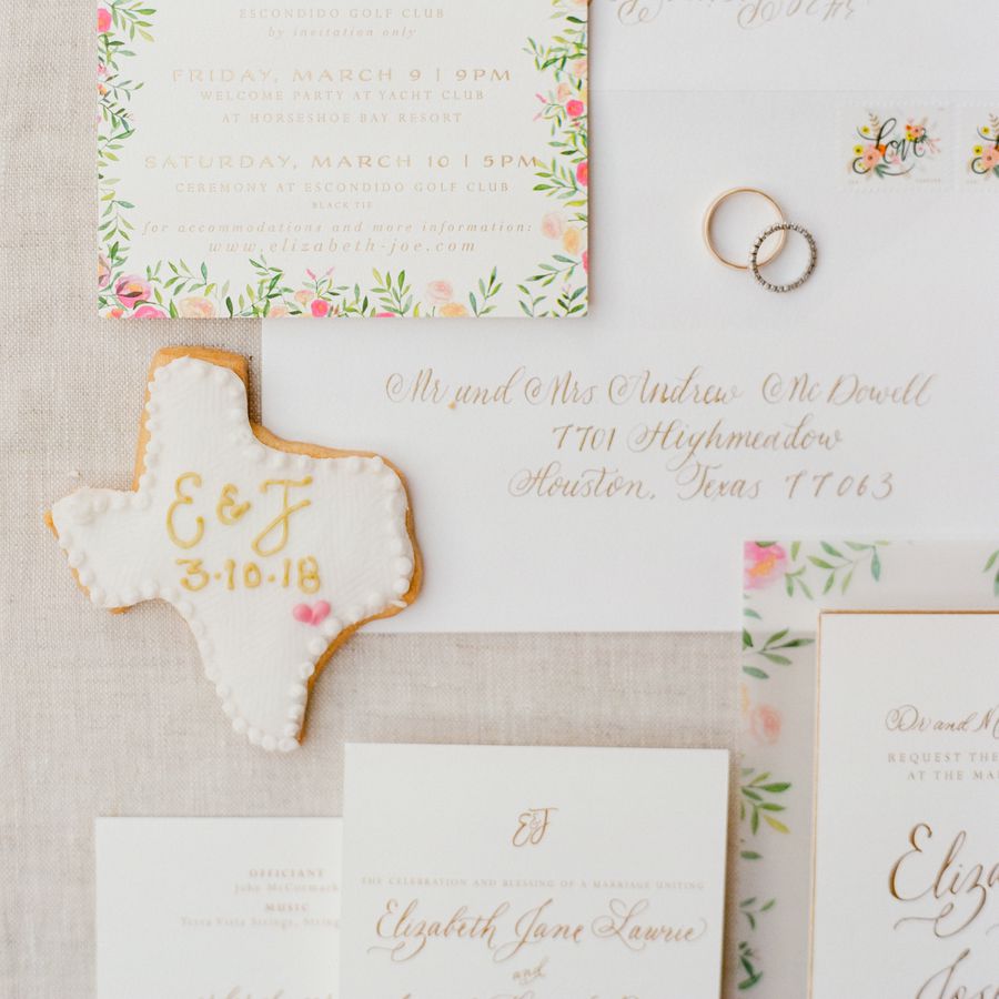 texas wedding invitation with texas shaped cookie