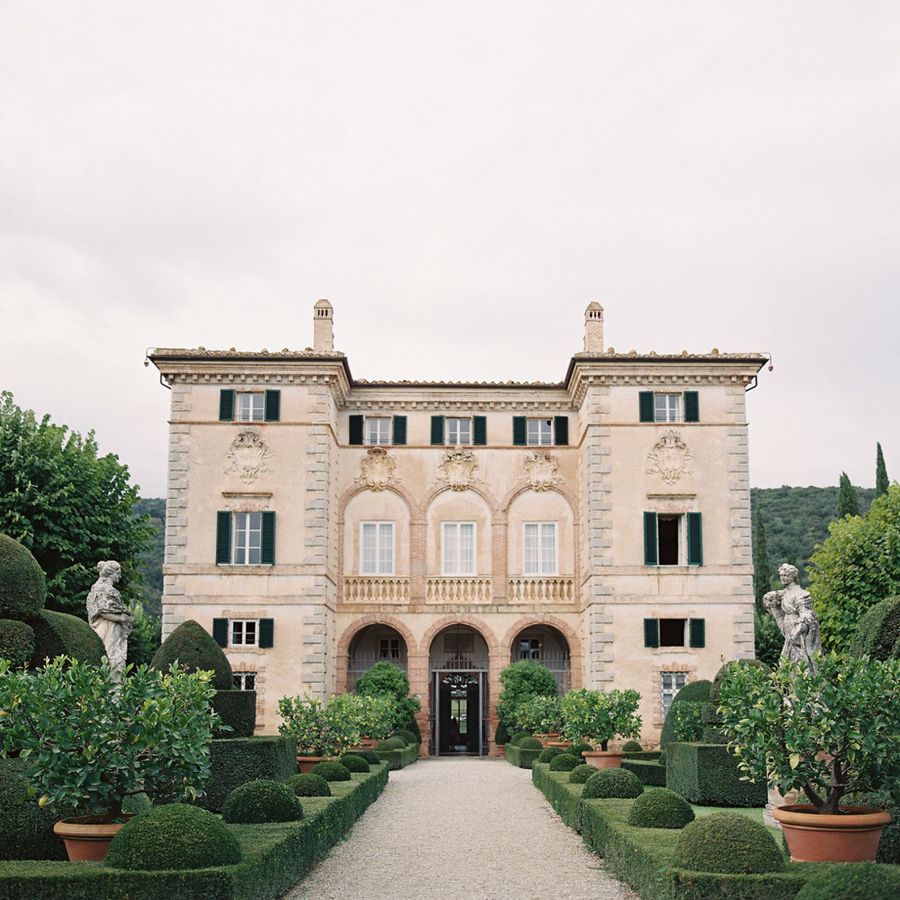 exterior of Villa Centinale in Tuscany, Italy